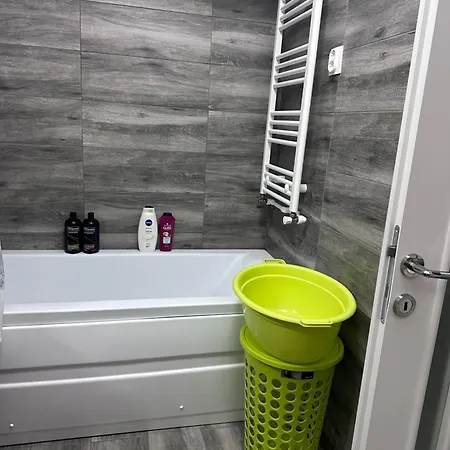 Apartament 2 *
